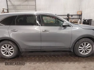 2020 Kia Sorento LX with VIN 5XYPG4A31LG627301, listed as a IAAI auction lot 41390047 with 68,312 mi miles and . Bid and sale history available at DreamBid. Image 14.