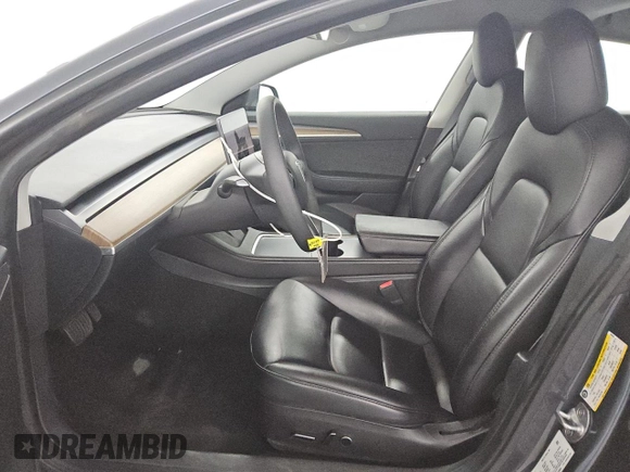 2023 Tesla Model 3 z VIN 5YJ3E1EA3PF459640, wystawiony jako Copart lot #61107195 z przebiegiem 141 027 mil mil oraz Czysty tytuł • Clean title. Historia ofert i sprzedaży dostępna na DreamBid. Obrazek 7.
