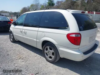 2001 Dodge Caravan ES with VIN 2B4GP54L11R322680, listed as a IAAI auction lot 42027676 with 178,265 mi miles. Bid and sale history available at carsss.com. Image 3.