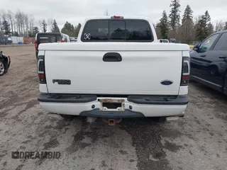 2003 Ford Super Duty F-250 XL with VIN 1FTNW21P63EB35955, listed as a IAAI auction lot 41723586 with 323,973 mi miles. Bid and sale history available at carsss.com. Image 16.