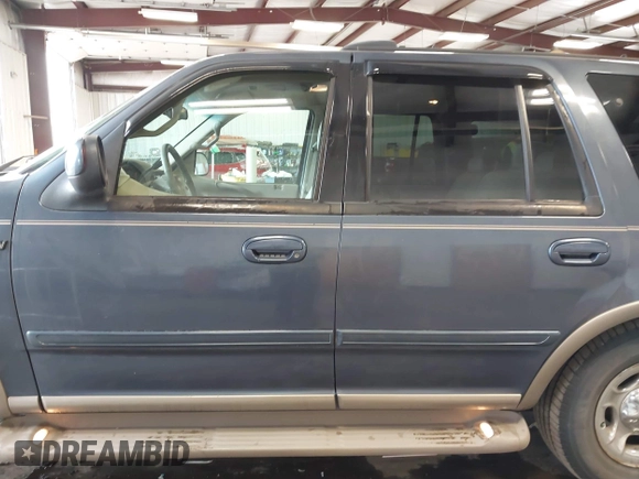 2001 Ford Expedition Eddie Bauer with VIN 1FMPU18L81LB14153, listed as a IAAI auction lot 42348363 with 235,789 mi miles and . Bid and sale history available at DreamBid. Image 14.