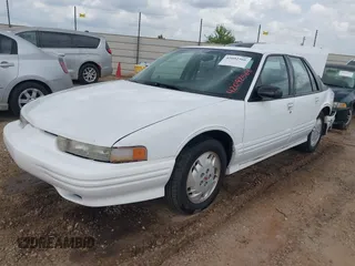 1997 Oldsmobile Cutlass Supreme S z VIN 1G3WH52M1VF314714, wystawiony jako IAAI lot #42092566 z przebiegiem 122 959 mil mil oraz . Historia ofert i sprzedaży dostępna na DreamBid. Obrazek 2.
