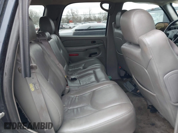 2005 GMC Yukon SLT with VIN 1GKEC13T45J139885, listed as a IAAI auction lot 41796394 with 229,494 mi miles. Bid and sale history available at carsss.com. Image 8.