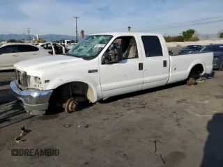 2001 Ford F-350 XL with VIN 1FTSW30S21ED10763, listed as a Copart auction lot 42611925 with 208,484 mi miles and Salvage Title. Bid and sale history available at DreamBid. Image 1.