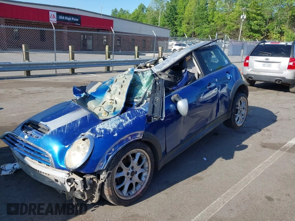 2006 MINI Hardtop S с VIN WMWRE33516TN25140, выставлен на аукционе IAAI как лот 42130574 с пробегом Не указан миль и . История ставок и продаж доступна на DreamBid. Изображение 2.