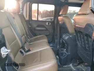 2020 Jeep Gladiator Rubicon z VIN 1C6JJTBG5LL101185, wystawiony jako Copart lot #83012014 z przebiegiem Nie podano mil oraz Nie do naprawy • Non repairable. Historia ofert i sprzedaży dostępna na DreamBid. Obrazek 10.