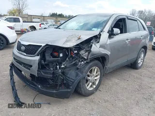 2015 Kia Sorento LX with VIN 5XYKTCA66FG570155, listed as a IAAI auction lot 42123965 with 110,748 mi miles and . Bid and sale history available at carsss.com. Image 17.