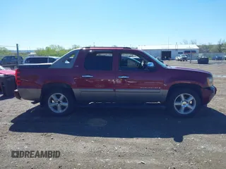 2008 Chevrolet Avalanche LTZ with VIN 3GNFK12Y98G122402, listed as a IAAI auction lot 42197039 with 172,237 mi miles and . Bid and sale history available at DreamBid. Image 13.
