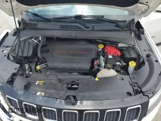 2019 Jeep Compass High Altitude z VIN 3C4NJDCB9KT754494, wystawiony jako Copart lot #63302005 z przebiegiem 82 620 mil mil oraz Szkoda całkowita • Salvage title. Historia ofert i sprzedaży dostępna na DreamBid. Obrazek 12.
