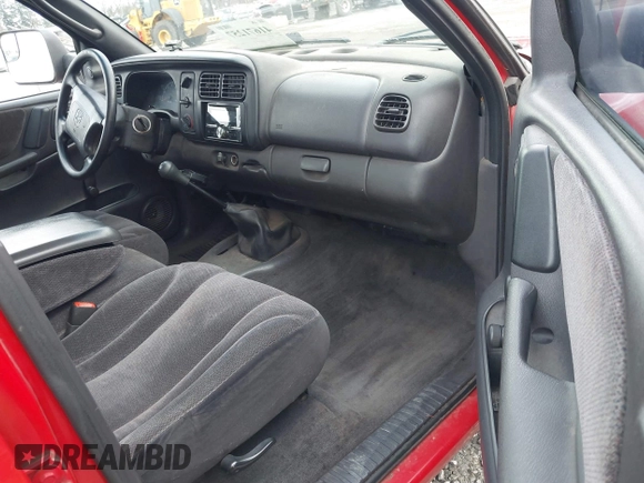 2000 Dodge Dakota Sport with VIN 1B7GG2ANXYS752594, listed as a IAAI auction lot 41671257 with 282,086 mi miles and . Bid and sale history available at carsss.com. Image 5.