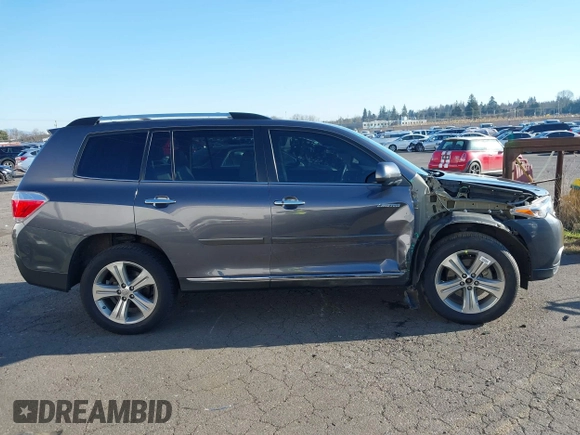 2012 Toyota Highlander Limited with VIN 5TDDK3EH2CS134845, listed as a IAAI auction lot 41431233 with 65,409 mi miles. Bid and sale history available at carsss.com. Image 13.