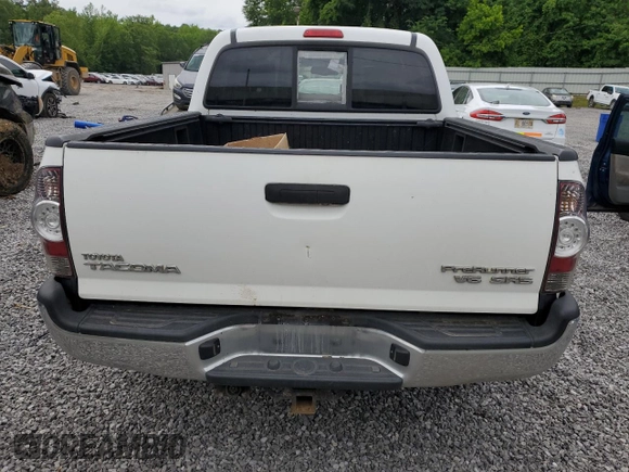 2011 Toyota Tacoma PreRunner z VIN 3TMJU4GN1BM124215, wystawiony jako Copart lot #55755385 z przebiegiem 153 806 mil mil oraz Czysty tytuł • Clean title. Historia ofert i sprzedaży dostępna na DreamBid. Obrazek 6.