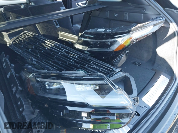 2025 Land Rover Range Rover Velar S с VIN SALYJ2EX1SA393398, выставлен на аукционе IAAI как лот 41149949 с пробегом 6 491 миль миль и . История ставок и продаж доступна на DreamBid. Изображение 12.