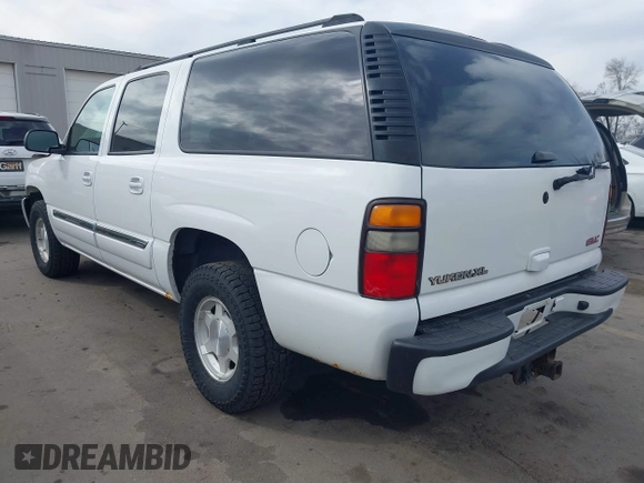 2005 GMC Yukon XL SLT with VIN 3GKFK16Z85G177502, listed as a IAAI auction lot 41899772 with 203,173 mi miles. Bid and sale history available at carsss.com. Image 3.