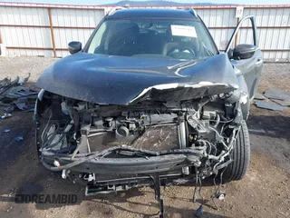 2017 Nissan Rogue SV with VIN KNMAT2MV2HP564782, listed as a IAAI auction lot 42099418 with 70,609 mi miles. Bid and sale history available at carsss.com. Image 6.