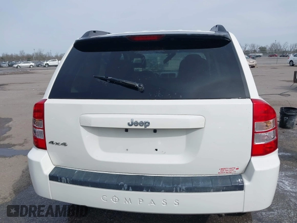 2008 Jeep Compass Sport with VIN 1J8FF47W88D647320, listed as a IAAI auction lot 41567742 with Not Provided miles and . Bid and sale history available at DreamBid. Image 8.