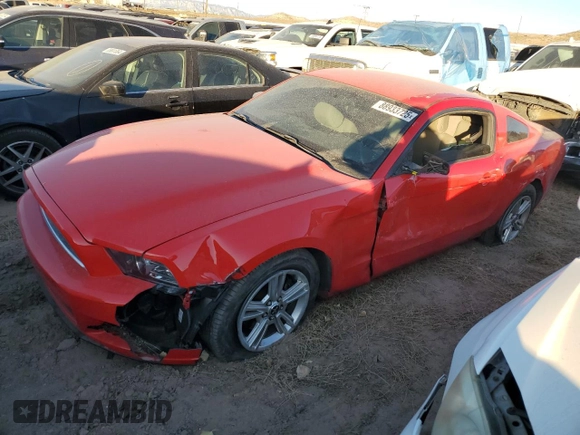 2014 Ford Mustang V6 z VIN 1ZVBP8AM5E5276735, wystawiony jako Copart lot #88933725 z przebiegiem 139 388 mil mil oraz Szkoda całkowita • Salvage title. Historia ofert i sprzedaży dostępna na DreamBid. Obrazek 1.
