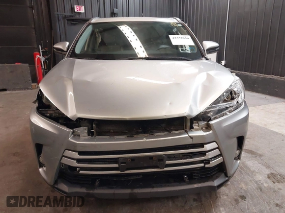 2018 Toyota Highlander SE with VIN 5TDJZRFH5JS912469, listed as a IAAI auction lot 42332840 with 74,386 mi miles and . Bid and sale history available at DreamBid. Image 6.