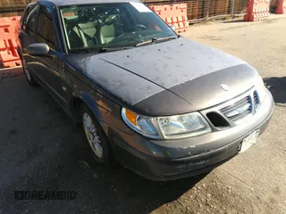 2005 Saab 9-5 Arc with VIN YS3ED49A953506826, listed as a IAAI auction lot 41658824 with 233,824 mi miles. Bid and sale history available at carsss.com. Image 6.