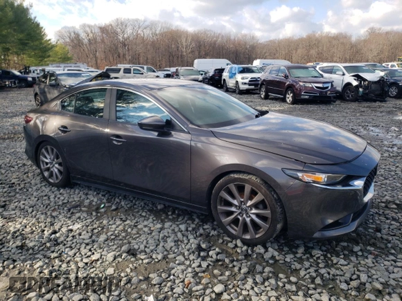 2019 Mazda 3 w/Select Pkg with VIN 3MZBPAAL0KM113155, listed as a Copart auction lot 84405104 with 55,542 mi miles and Salvage Title. Bid and sale history available at carsss.com. Image 4.