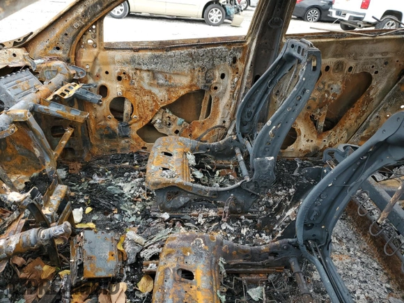 2015 GMC Terrain SLE z VIN 2GKALMEK7F6235741, wystawiony jako Copart lot #81966654 z przebiegiem Nie podano mil oraz Nie do naprawy • Non repairable. Historia ofert i sprzedaży dostępna na DreamBid. Obrazek 7.