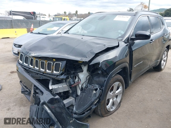 2018 Jeep Compass Altitude with VIN 3C4NJDBB0JT484409, listed as a IAAI auction lot 41656179 with 85,436 mi miles and . Bid and sale history available at carsss.com. Image 17.