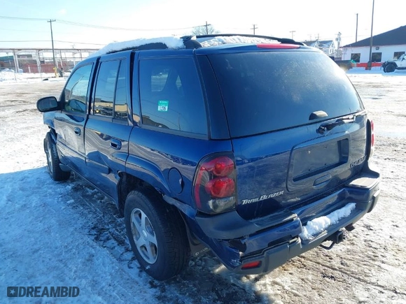 2004 Chevrolet TrailBlazer LT with VIN 1GNDT13S042202303, listed as a IAAI auction lot 41412114 with 68,714 mi miles. Bid and sale history available at carsss.com. Image 3.