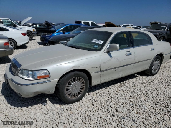 2007 Lincoln Town Car Signature Limited with VIN 1LNHM82V97Y613627, listed as a Copart auction lot 48989505 with 113,786 mi miles and Salvage Title. Bid and sale history available at carsss.com. Image 1.