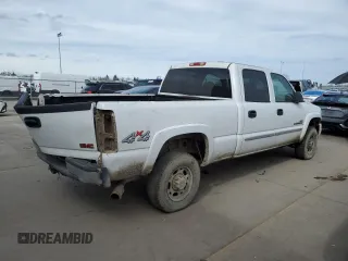 2004 GMC Sierra 2500HD SLE z VIN 1GTHK23104F109770, wystawiony jako Copart lot #46100875 z przebiegiem 101 723 mil mil oraz Szkoda całkowita • Salvage title. Historia ofert i sprzedaży dostępna na DreamBid. Obrazek 3.