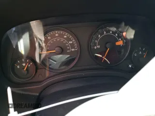 2015 Jeep Patriot Sport z VIN 1C4NJPBB6FD419563, wystawiony jako Copart lot #46986845 z przebiegiem Nie podano mil oraz Szkoda całkowita • Salvage title. Historia ofert i sprzedaży dostępna na DreamBid. Obrazek 9.