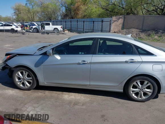 2011 Hyundai Sonata GLS with VIN 5NPEB4AC9BH046707, listed as a IAAI auction lot 42029546 with 176,065 mi miles and . Bid and sale history available at carsss.com. Image 15.