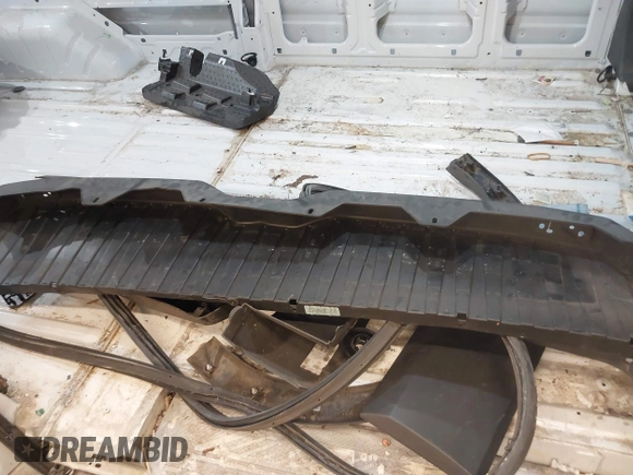 2020 Ford Transit Cargo with VIN 1FTBR1Y81LKA74678, listed as a IAAI auction lot 41173381 with 39,137 mi miles and . Bid and sale history available at DreamBid. Image 12.