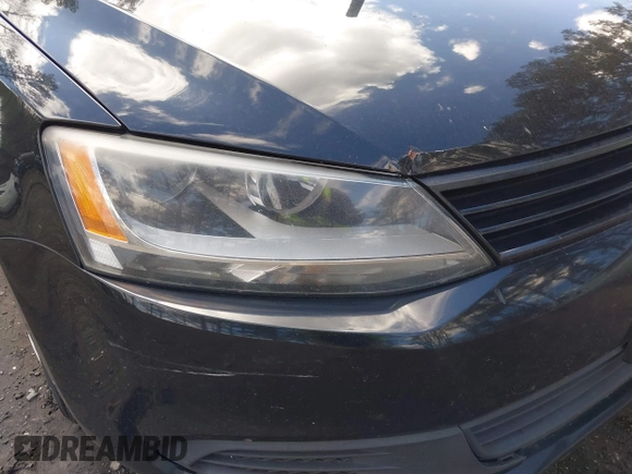 2012 Volkswagen Jetta SE with VIN 3VWDX7AJ5CM351398, listed as a IAAI auction lot 41734647 with 229,671 mi miles and . Bid and sale history available at DreamBid. Image 6.