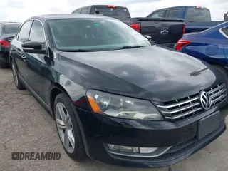 2014 Volkswagen Passat TDI SEL Premium with VIN 1VWCN7A33EC068280, listed as a IAAI auction lot 42086420 with 153,656 mi miles. Bid and sale history available at carsss.com. Image 13.