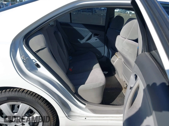 2011 Toyota Camry LE z VIN 4T1BF3EK1BU644469, wystawiony jako IAAI lot #41518325 z przebiegiem 115 485 mil mil oraz . Historia ofert i sprzedaży dostępna na DreamBid. Obrazek 8.