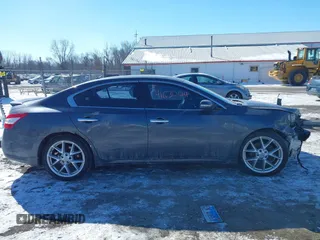 2009 Nissan Maxima SV z VIN 1N4AA51E49C850160, wystawiony jako IAAI lot #41630124 z przebiegiem 178 452 mil mil oraz . Historia ofert i sprzedaży dostępna na DreamBid. Obrazek 14.
