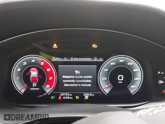 2021 Audi Q8 Premium Plus z VIN WA1EVAF12MD003942, wystawiony jako IAAI lot #41369581 z przebiegiem 39 792 mil mil oraz . Historia ofert i sprzedaży dostępna na DreamBid. Obrazek 7.