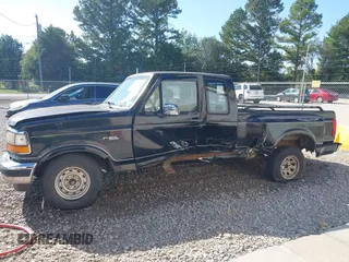 1995 Ford F-150 z VIN 1FTEX15N8SKB58783, wystawiony jako IAAI lot #40366102 z przebiegiem 148 639 mil mil oraz . Historia ofert i sprzedaży dostępna na DreamBid. Obrazek 6.