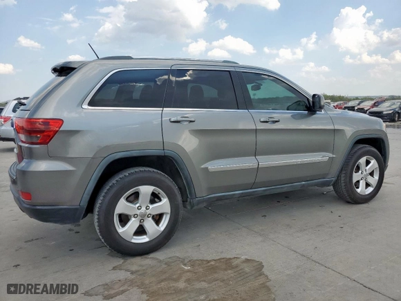 2011 Jeep Grand Cherokee Laredo with VIN 1J4RR4GT0BC705638, listed as a Copart auction lot 50790655 with 96,265 mi miles and Clean Title. Bid and sale history available at carsss.com. Image 3.