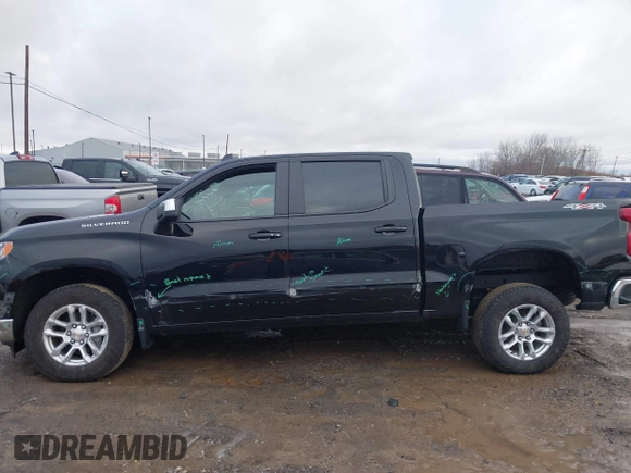 2025 Chevrolet Silverado 1500 LT with VIN 1GCPKKEK1SZ107524, listed as a IAAI auction lot 41676575 with 838 mi miles and . Bid and sale history available at DreamBid. Image 14.