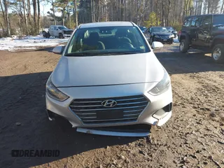 2021 Hyundai Accent SE z VIN 3KPC24A6XME134920, wystawiony jako IAAI lot #41394321 z przebiegiem 73 028 mil mil oraz . Historia ofert i sprzedaży dostępna na DreamBid. Obrazek 12.
