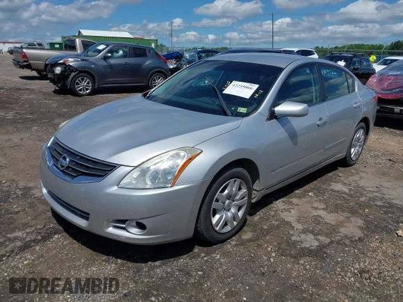 2012 Nissan Altima S z VIN 1N4AL2AP6CC124978, wystawiony jako IAAI lot #42235066 z przebiegiem 197 538 mil mil oraz . Historia ofert i sprzedaży dostępna na DreamBid. Obrazek 2.