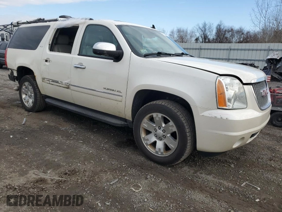 2014 GMC Yukon XL SLT with VIN 1GKS2KE79ER166951, listed as a Copart auction lot 87599315 with 205,084 mi miles and Clean Title. Bid and sale history available at carsss.com. Image 4.