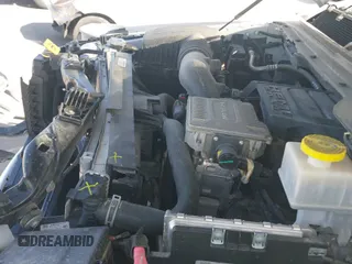 2020 Ram 1500 Laramie z VIN 1C6SRFJT6LN116859, wystawiony jako IAAI lot #42017697 z przebiegiem 104 562 mil mil oraz . Historia ofert i sprzedaży dostępna na DreamBid. Obrazek 23.