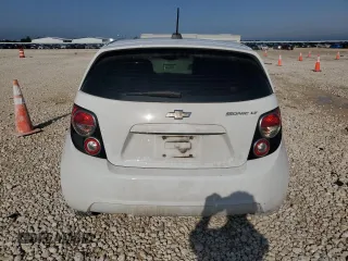 2016 Chevrolet Sonic LT z VIN 1G1JC6SH7G4125154, wystawiony jako Copart lot #55596195 z przebiegiem 107 384 mil mil oraz Czysty tytuł • Clean title. Historia ofert i sprzedaży dostępna na DreamBid. Obrazek 6.