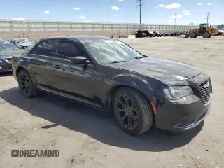 2019 Chrysler 300 Touring with VIN 2C3CCAAG7KH565077, listed as a Copart auction lot 53473735 with 132,873 mi miles and Clean Title. Bid and sale history available at carsss.com. Image 4.
