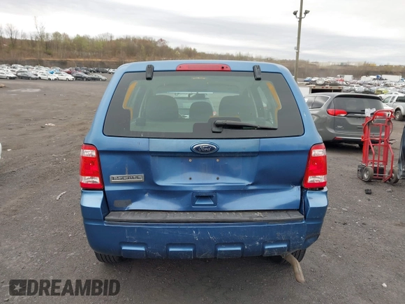 2010 Ford Escape XLS с VIN 1FMCU9C7XAKD27988, выставлен на аукционе IAAI как лот 42071415 с пробегом 130 176 миль миль и . История ставок и продаж доступна на DreamBid. Изображение 6.
