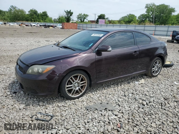2010 Scion tC z VIN JTKDE3B7XA0306227, wystawiony jako Copart lot #58722595 z przebiegiem Nie podano mil oraz Czysty tytuł • Clean title. Historia ofert i sprzedaży dostępna na DreamBid. Obrazek 1.