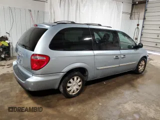 2006 Chrysler Town & Country Touring z VIN 2A4GP54L56R906567, wystawiony jako Copart lot #52990235 z przebiegiem 227 218 mil mil oraz Szkoda całkowita • Salvage title. Historia ofert i sprzedaży dostępna na DreamBid. Obrazek 3.