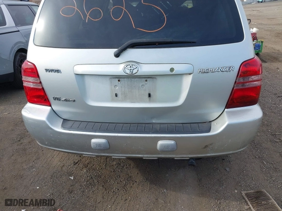 2003 Toyota Highlander with VIN JTEHF21A430146857, listed as a IAAI auction lot 40762625 with 134,431 mi miles. Bid and sale history available at carsss.com. Image 14.